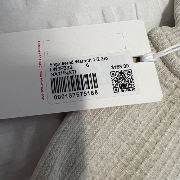 BNWT Lululemon Engineered Warmth 1/4 zip SOLD OUT - Picture 3 of 3